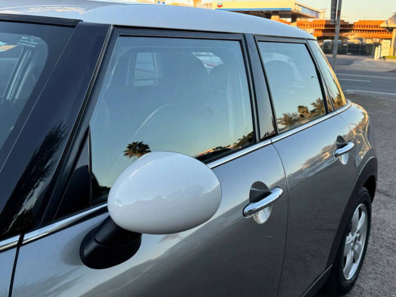 2017 MINI Hardtop 4 Door Cooper