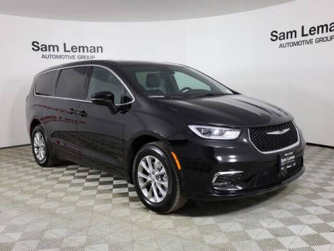 2025 Chrysler Pacifica for sale at Sam Leman Chrysler Jeep Dodge of Peoria in Peoria IL