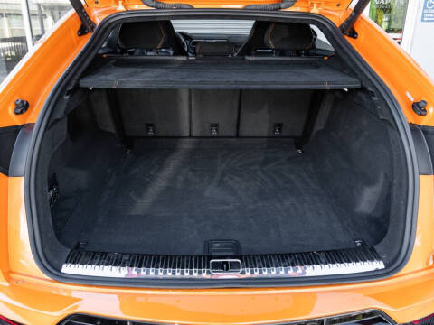 2023 Lamborghini Urus Performante