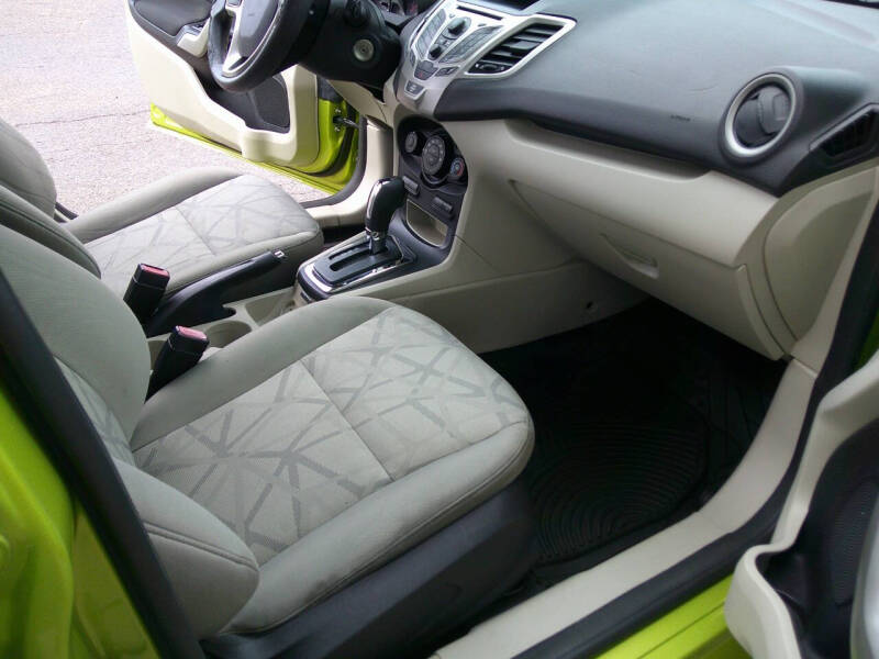 2011 Ford Fiesta SE