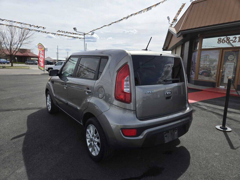 2013 Kia Soul +