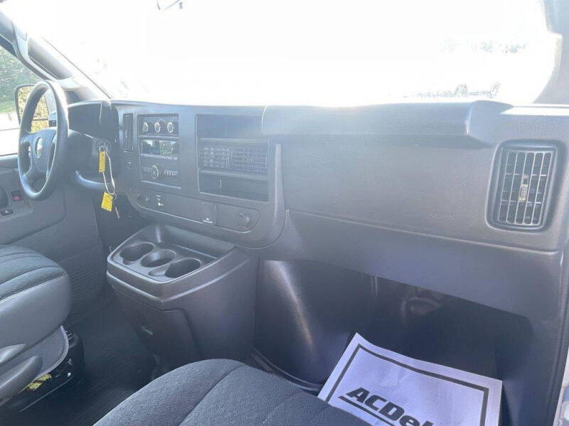 2023 Chevrolet Express 2500