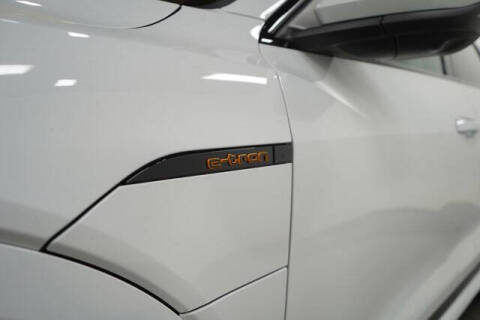 2023 Audi e-tron quattro Premium Plus