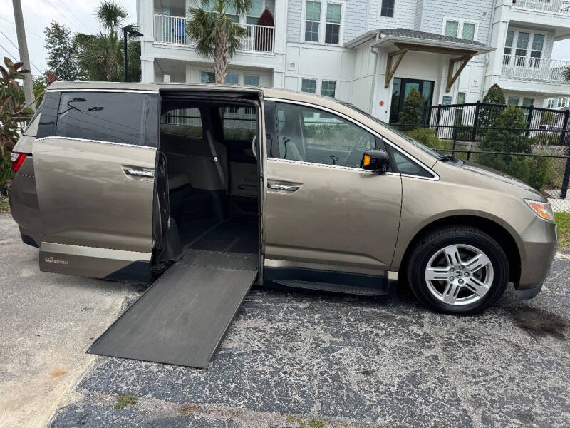 2013 Honda Odyssey Touring Elite's photo