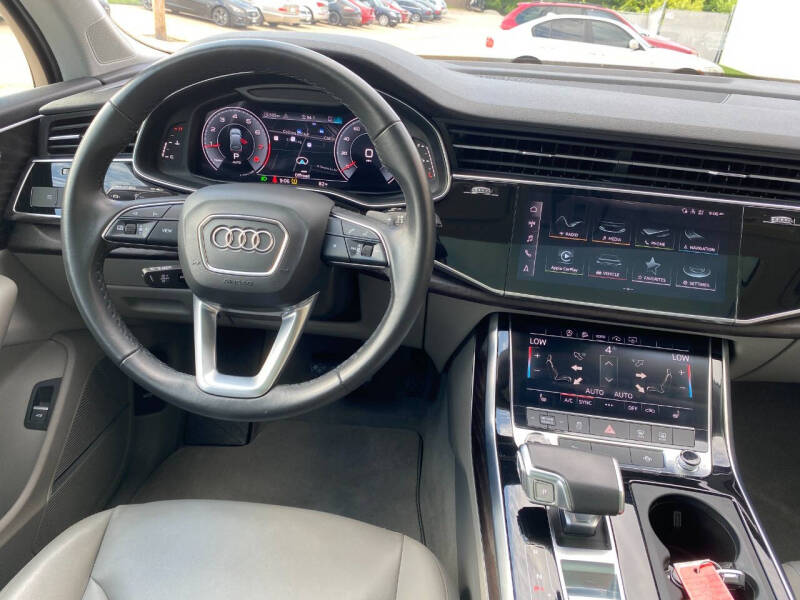 2022 Audi Q7 quattro Premium Plus 45 TFSI