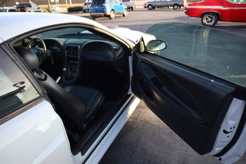 2003 Ford Mustang Mach 1 Premium