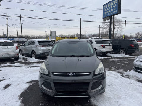 2015 Ford Escape for sale at TIGER AUTO SALES INC in Redford MI