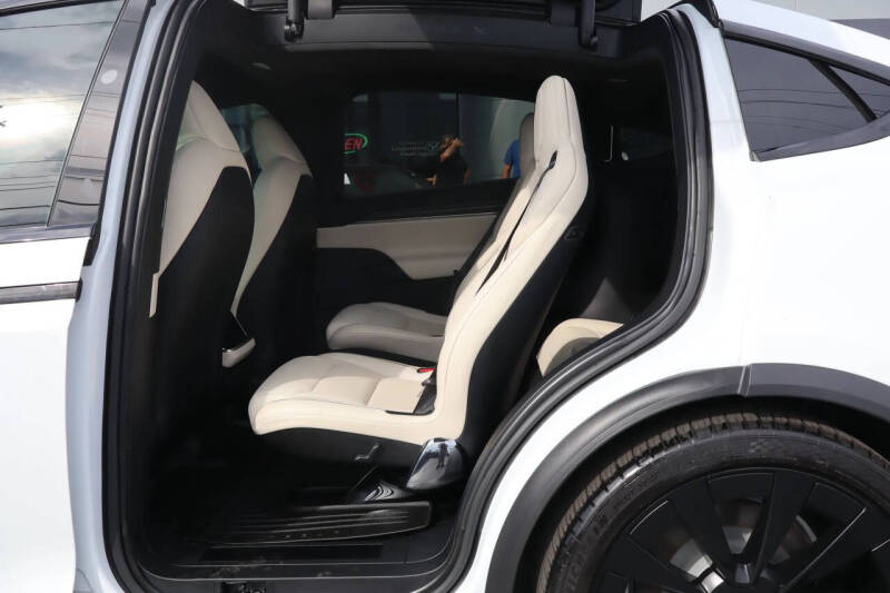 2022 Tesla Model X Plaid
