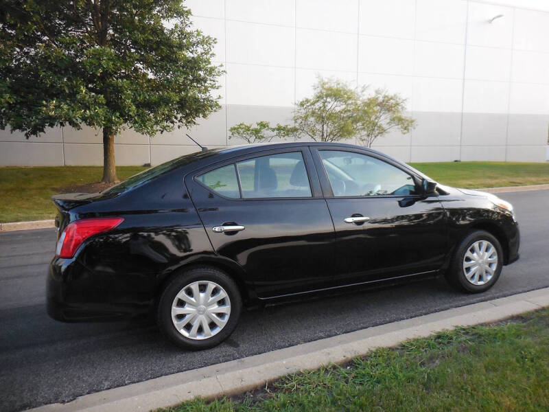 2019 Nissan Versa SV