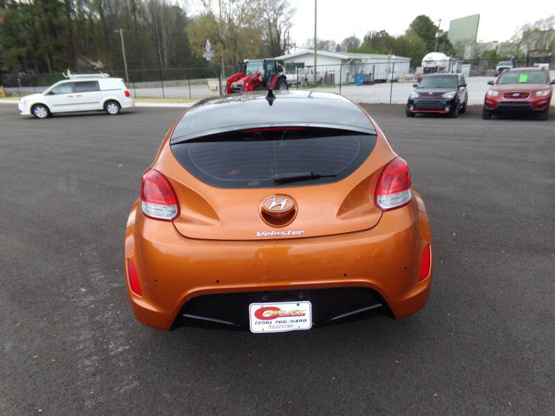 2012 Hyundai Veloster Base photo 4