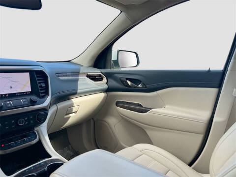 2022 GMC Acadia Denali