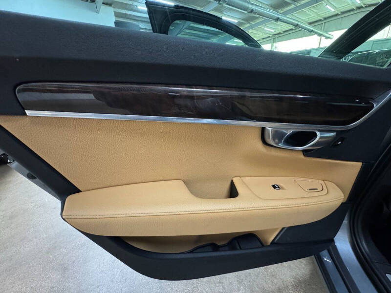 2018 Volvo S90 T5 Momentum