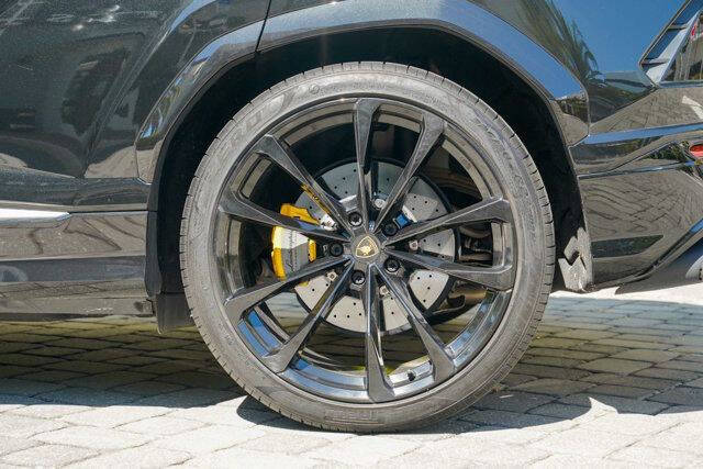 2022 Lamborghini Urus