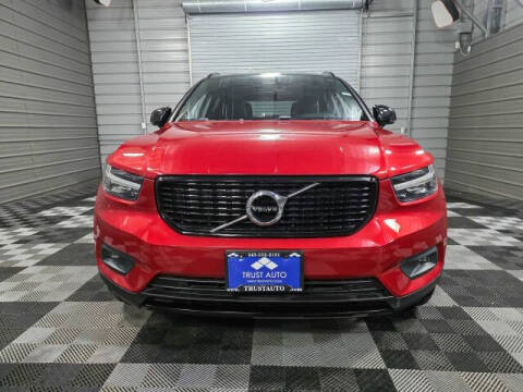 2020 Volvo XC40 T4 R-Design