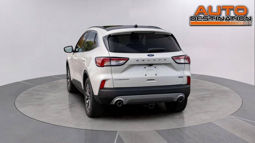 2020 Ford Escape Hybrid for sale at Auto Destination in Puyallup, WA