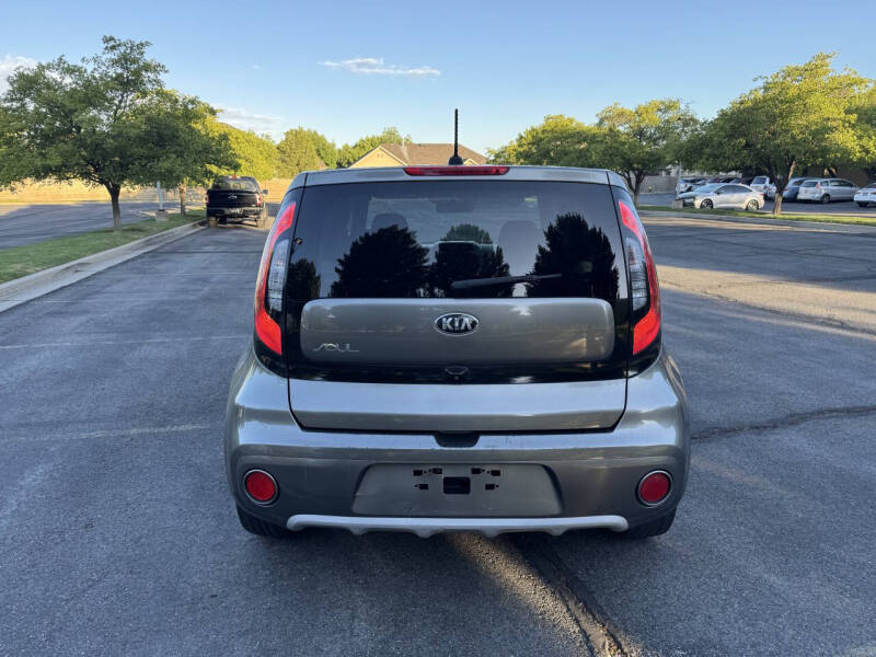2019 Kia Soul +