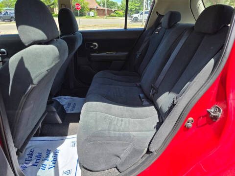 2010 Nissan Versa 1.8 S