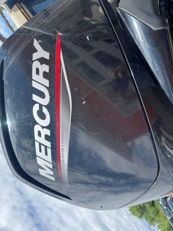 2021 FORESTER 19 Ft Pontoon