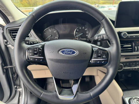 2022 Ford Escape Hybrid SEL