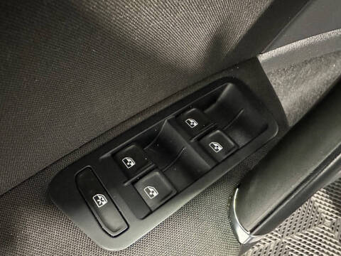 2016 Volkswagen e-Golf SE