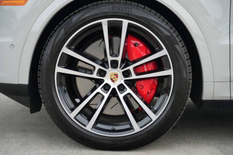 2024 Porsche Cayenne Turbo E-Hybrid Coupe