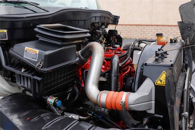 2019 International DuraStar 4300