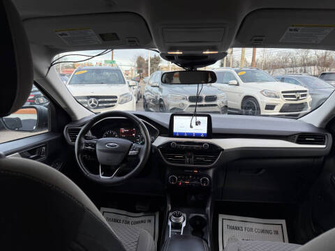 2022 Ford Escape SE