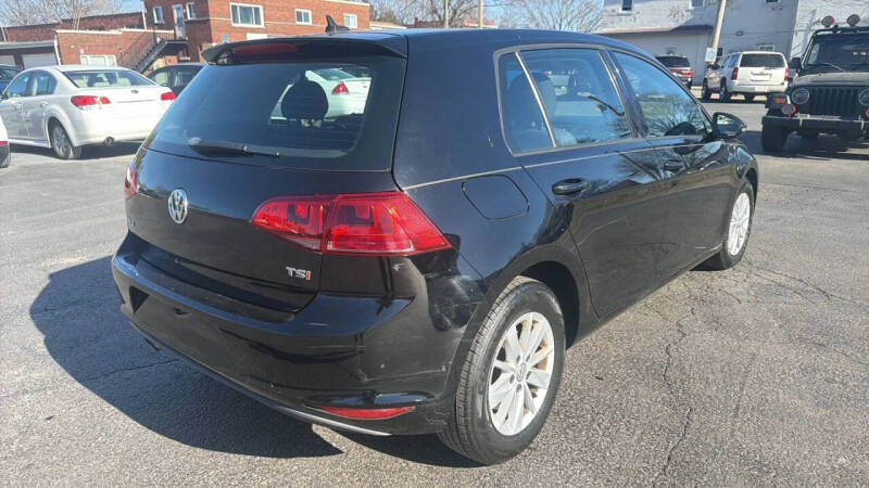 2016 Volkswagen Golf TSI S