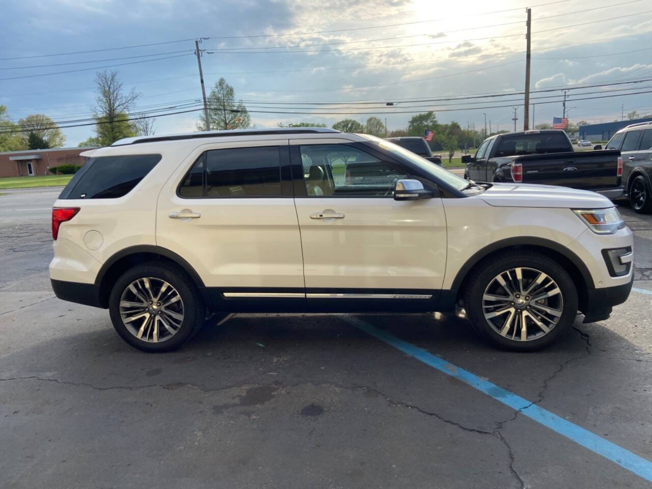 2017 Ford Explorer for sale at Post Rd Motors in Indianapolis, IN