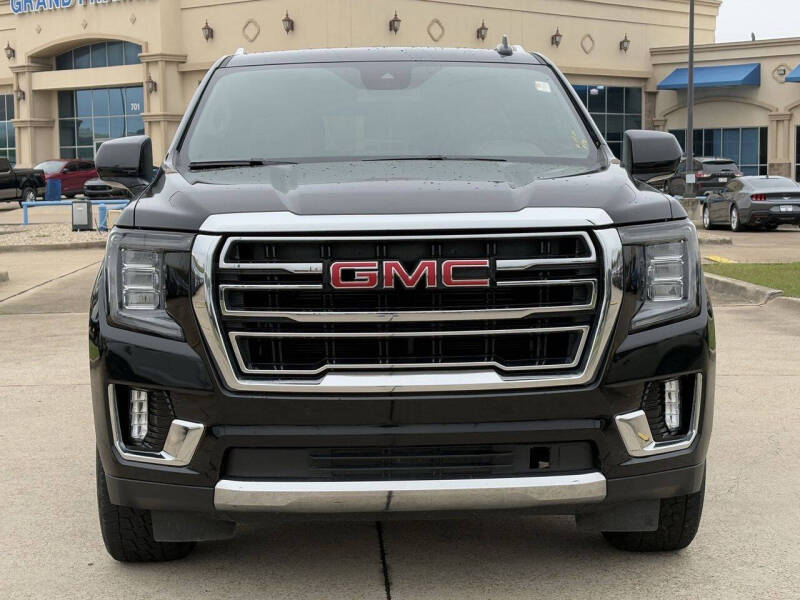 2023 GMC Yukon SLT