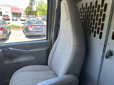 2022 Chevrolet Express 2500