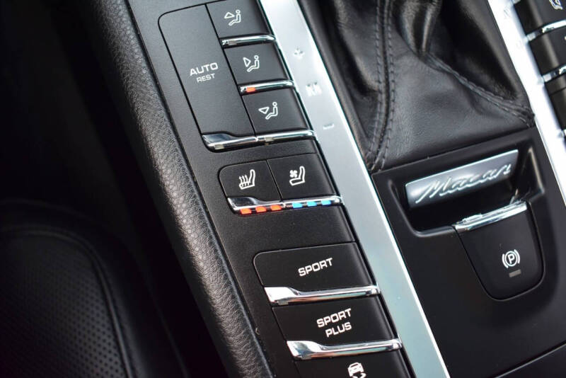 2017 Porsche Macan