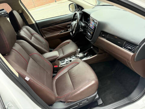 2018 Mitsubishi Outlander PHEV GT