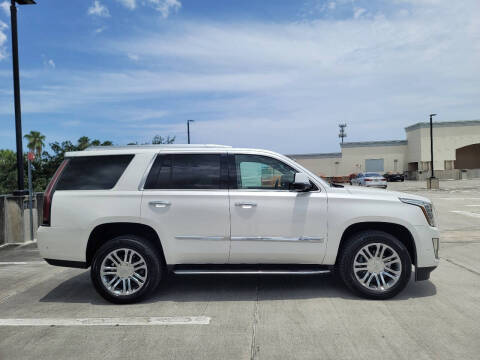 2017 Cadillac Escalade Standard