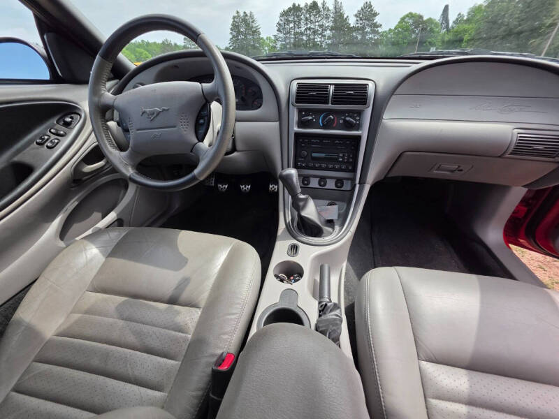 2004 Ford Mustang GT Deluxe