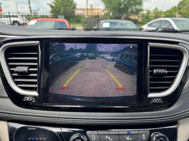 2021 Chrysler Pacifica Touring L
