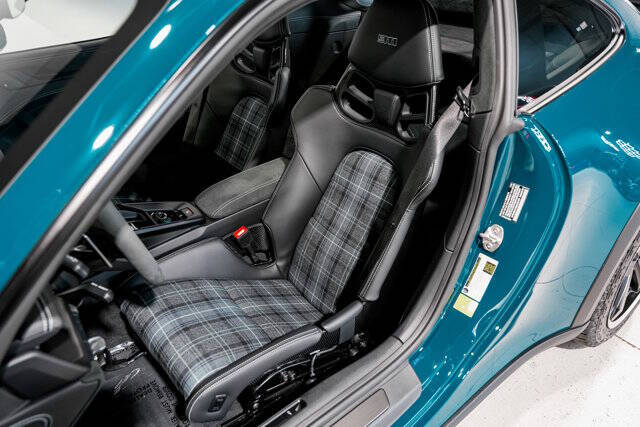 2024 Porsche 911 Dakar