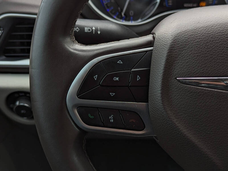 2017 Chrysler Pacifica Touring-L