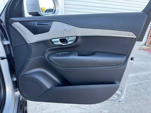 2023 Volvo XC90 Recharge T8 Ultimate Bright Theme 6P