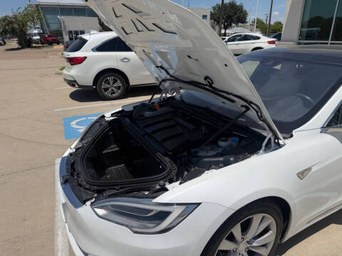 2016 Tesla Model S 90D