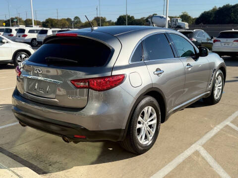 2017 Infiniti QX70