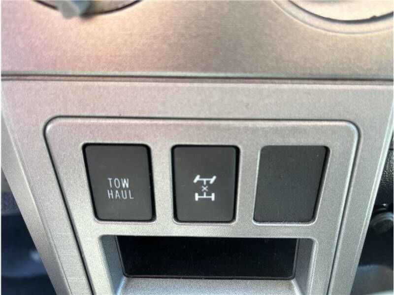 2016 Toyota Sequoia SR5