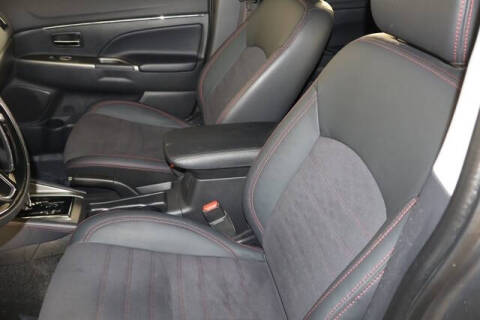 2023 Mitsubishi Outlander Sport SE