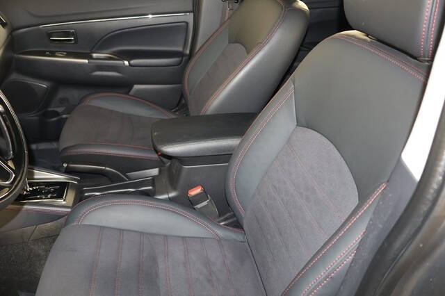 2023 Mitsubishi Outlander Sport SE