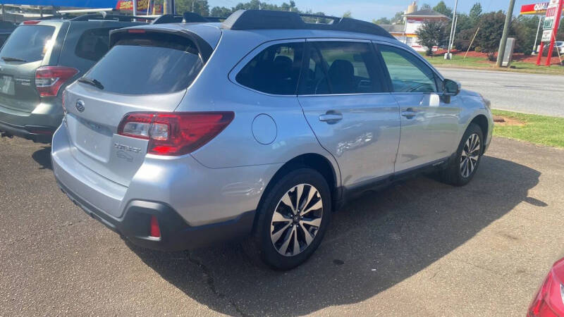 2018 Subaru Outback 2.5i Premium