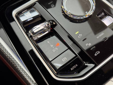 2023 BMW 7 Series 740i