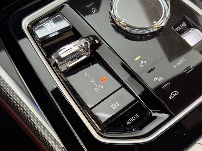 2023 BMW 7 Series 740i