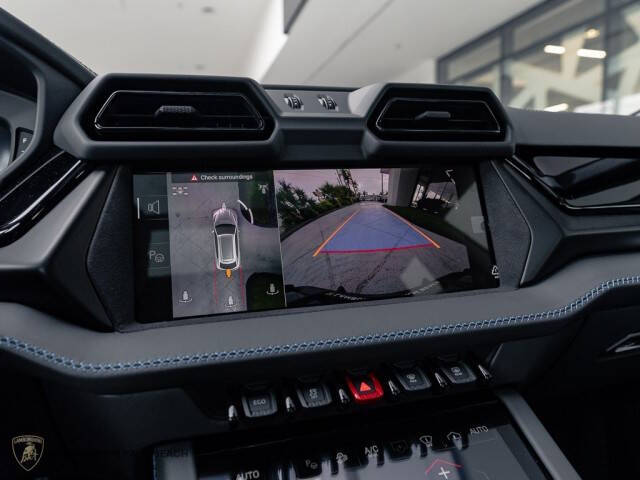 2025 Lamborghini Urus SE