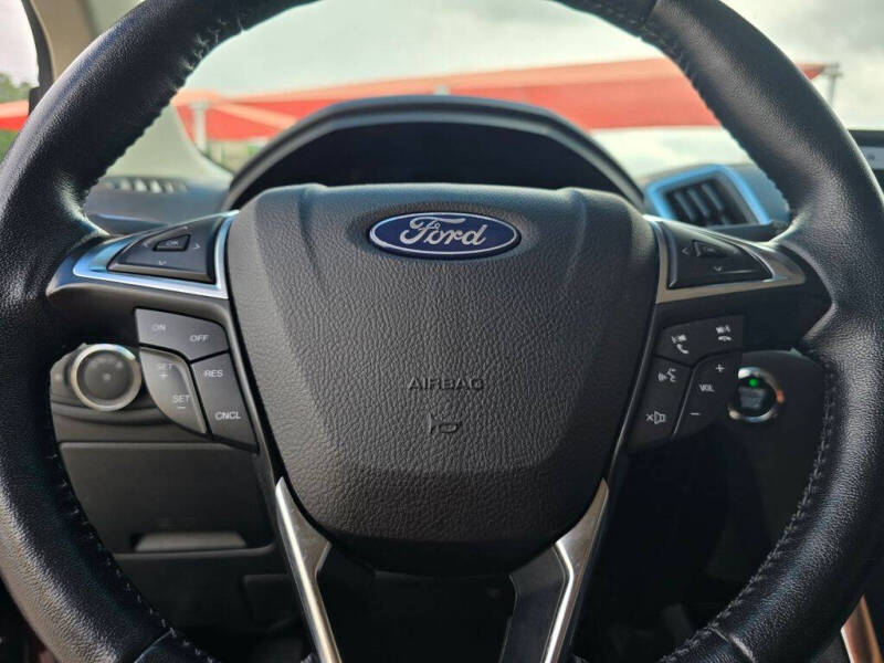 2023 Ford Edge Titanium