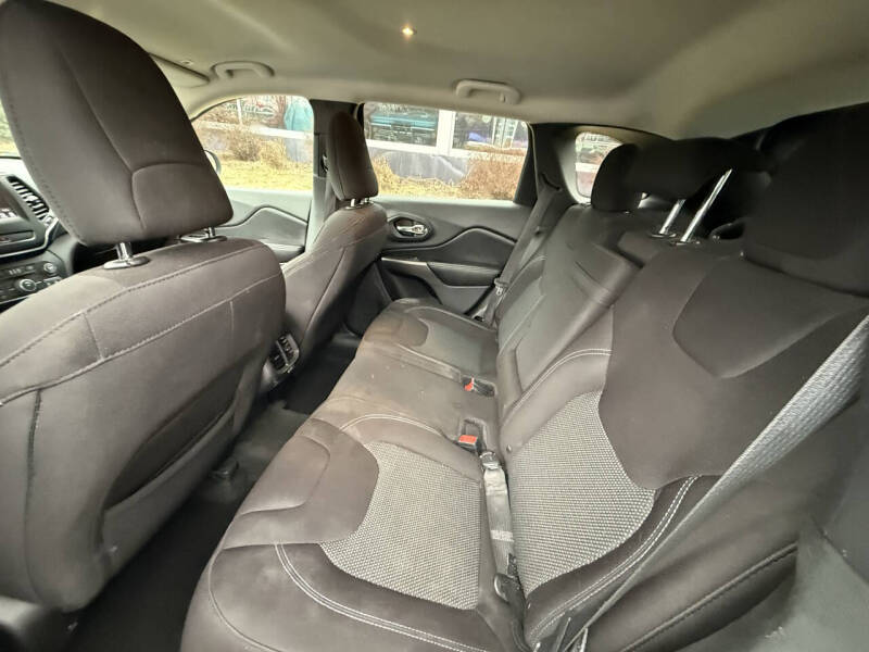 2019 Jeep Cherokee Latitude